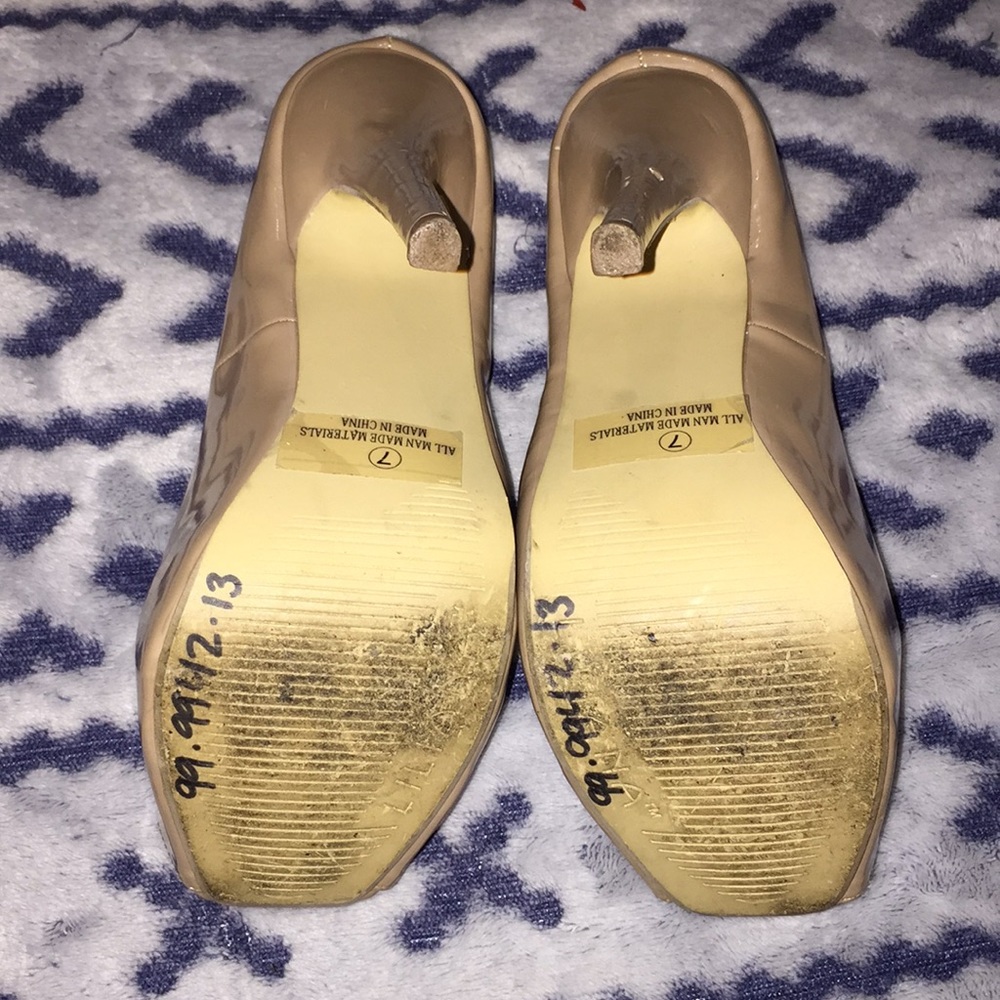 heels - Picture 4 of 4